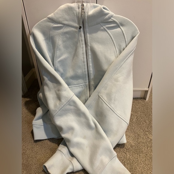 Lululemon Scuba - Picture 1 of 3